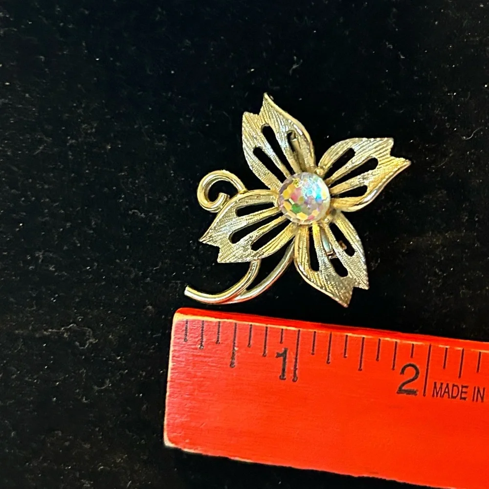 Vintage Gold Tone Metal Large Flower Brooch,‎ Rhinestone Center